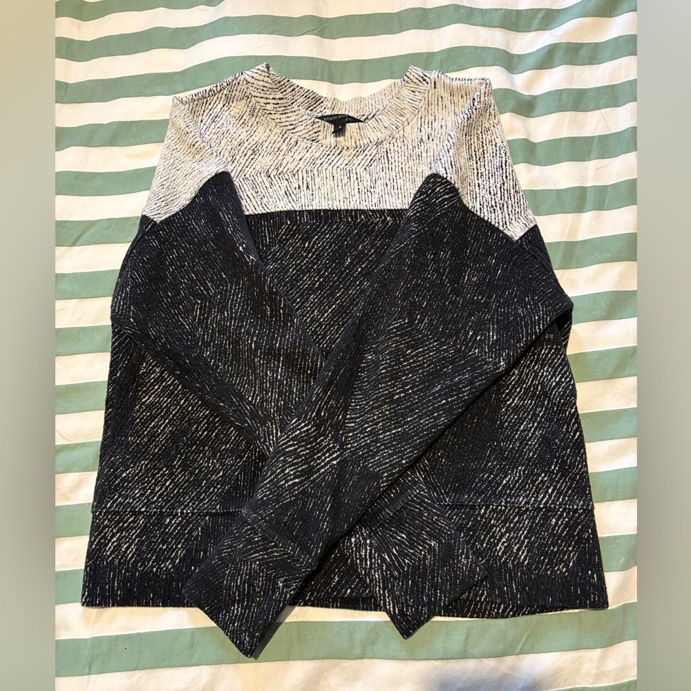 Banana Republic cotton blend sweater two-toned size small
